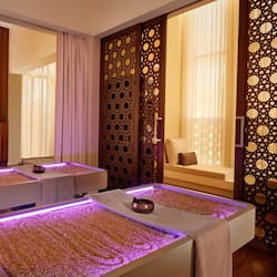 Behandlingsrum för par, bastu, bubbelpool och turkiskt bad/hamam