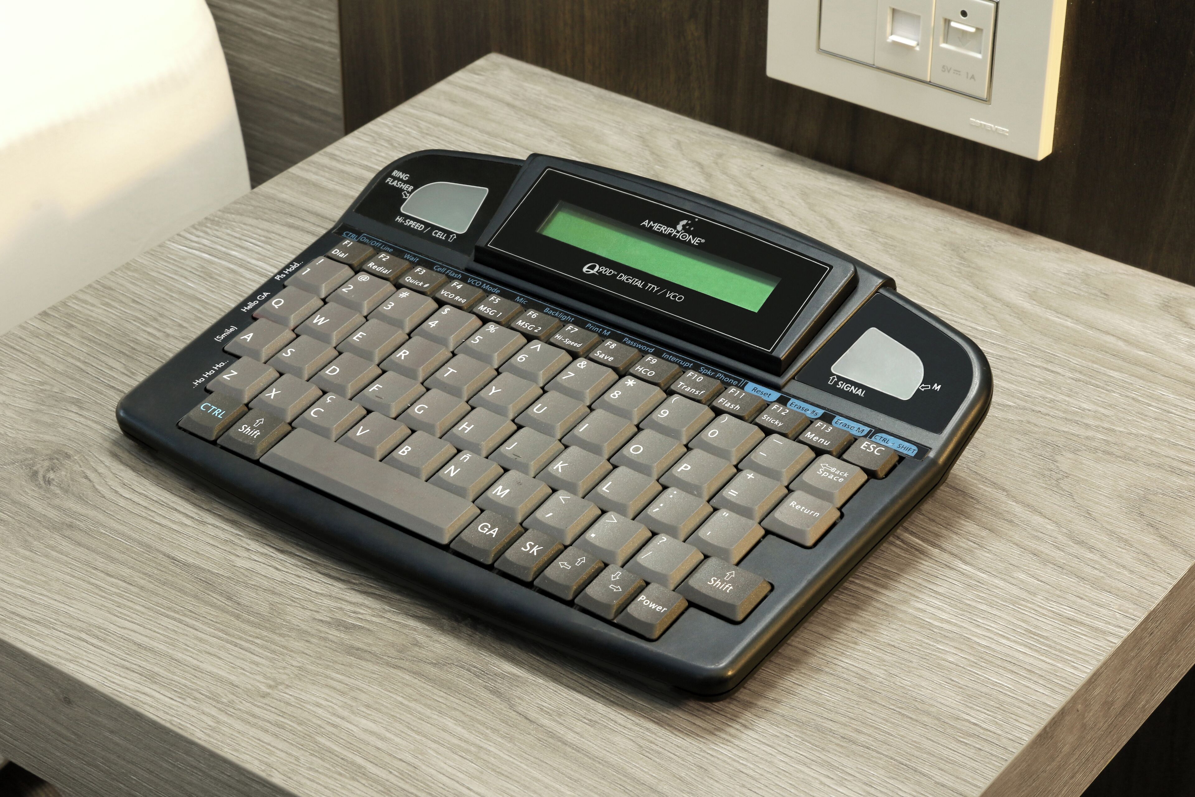 room, 1 king bed, accessible | tech