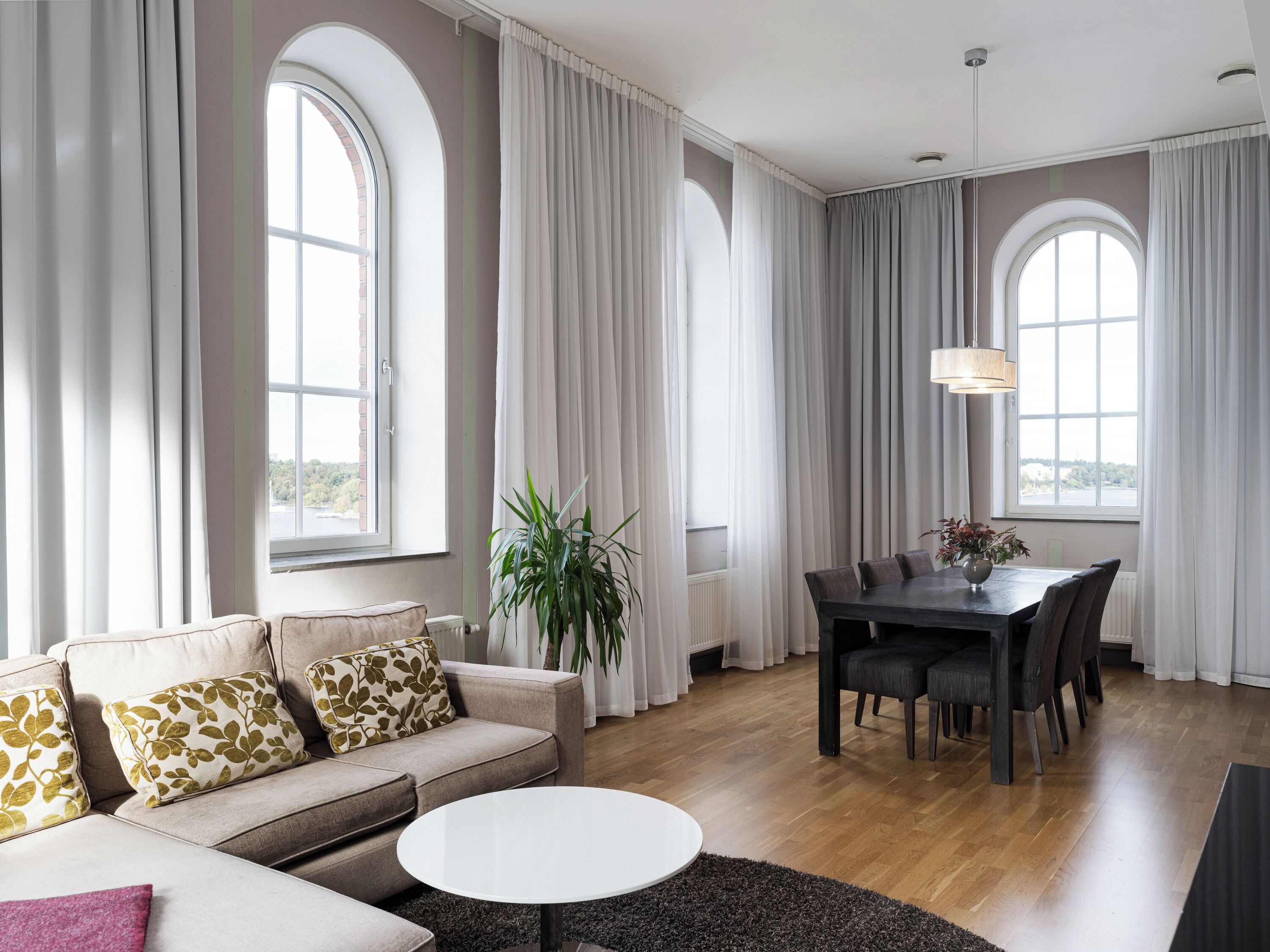 Executive Suite (Spa not included) | Hypo-allergenic bedding, in-room safe, desk, soundproofing