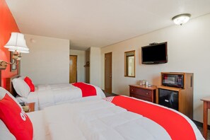 Desk, iron/ironing board, free rollaway beds, free WiFi -  OYO Hotel Morton/East Peoria I-74 (Morton)
