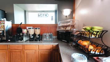 Free daily continental breakfast