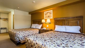 Habitación estándar, 2 camas de matrimonio | Sistema de insonorización, wifi gratis, ropa de cama