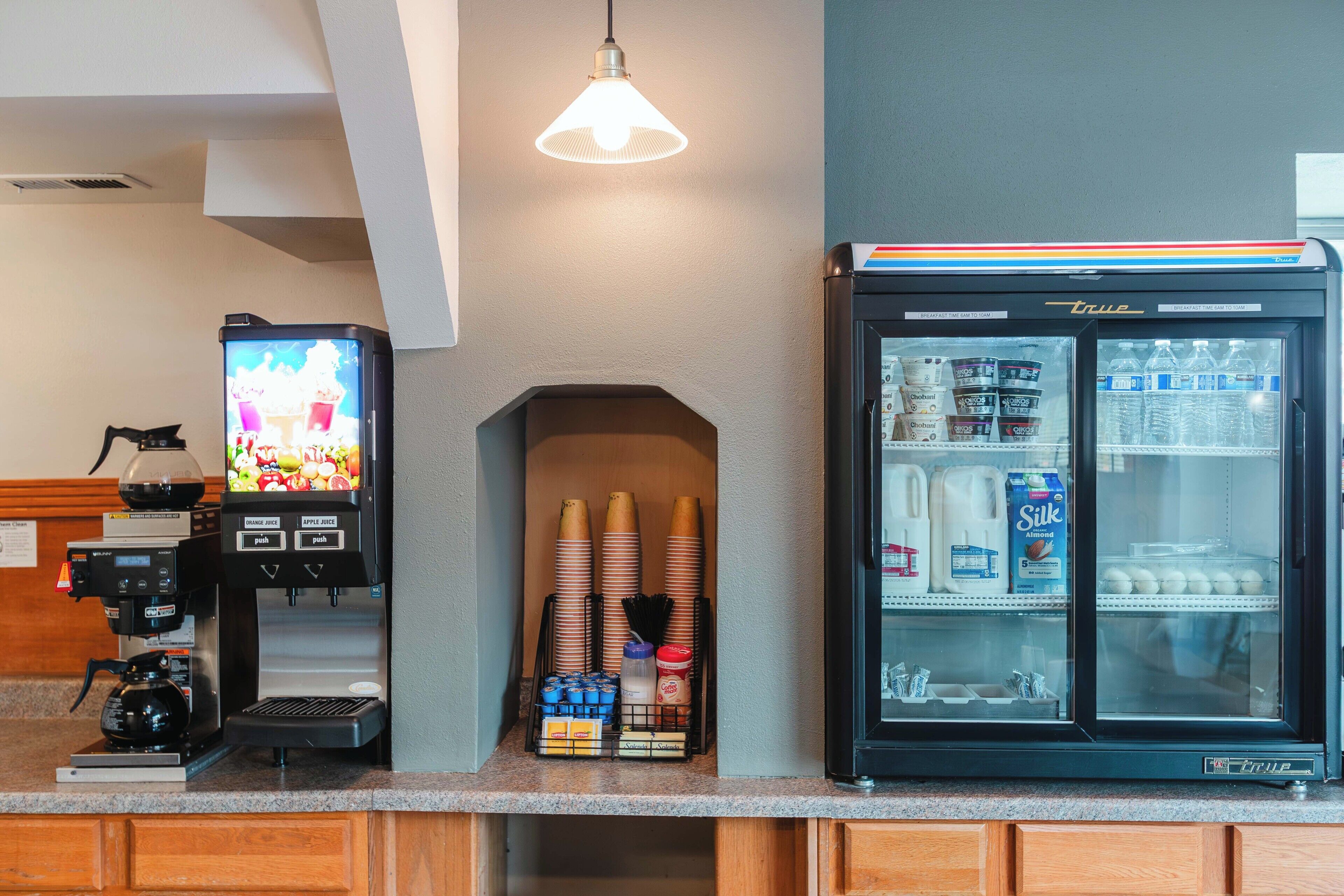 Free daily continental breakfast