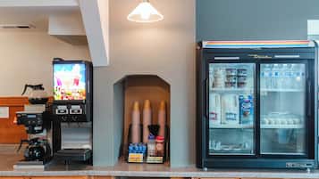 Free daily continental breakfast