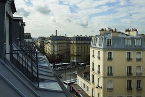 View from room - Montmartre Clignancourt (Paris)