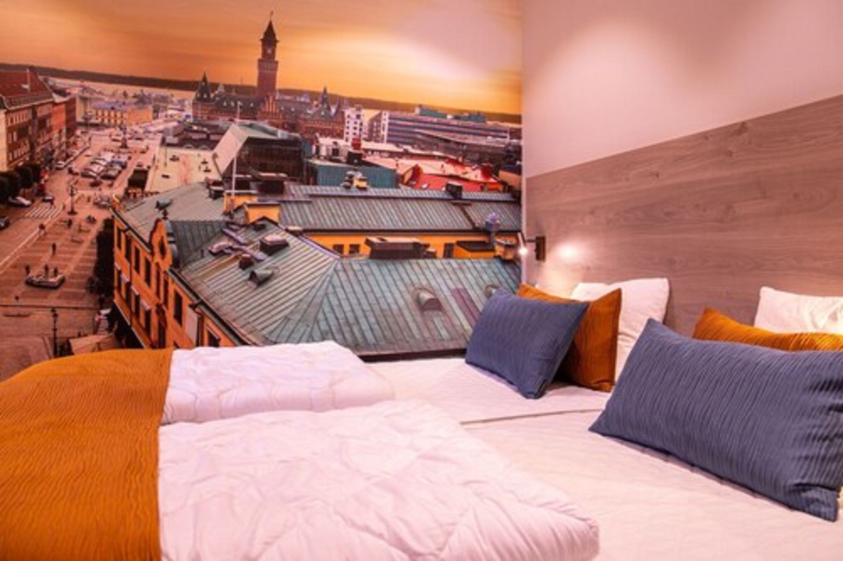 standard triple room, shared bathroom | 1 bedroom, pillow-top beds, individually decorated