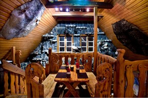 2 restaurants; lunch and dinner served - Hotel Viking (Hafnarfjordur)