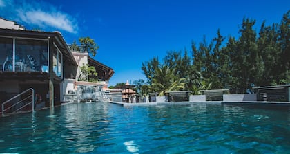 Aanari Hotel and Spa