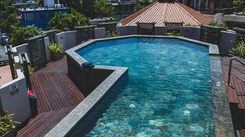 Outdoor pool, pool umbrellas