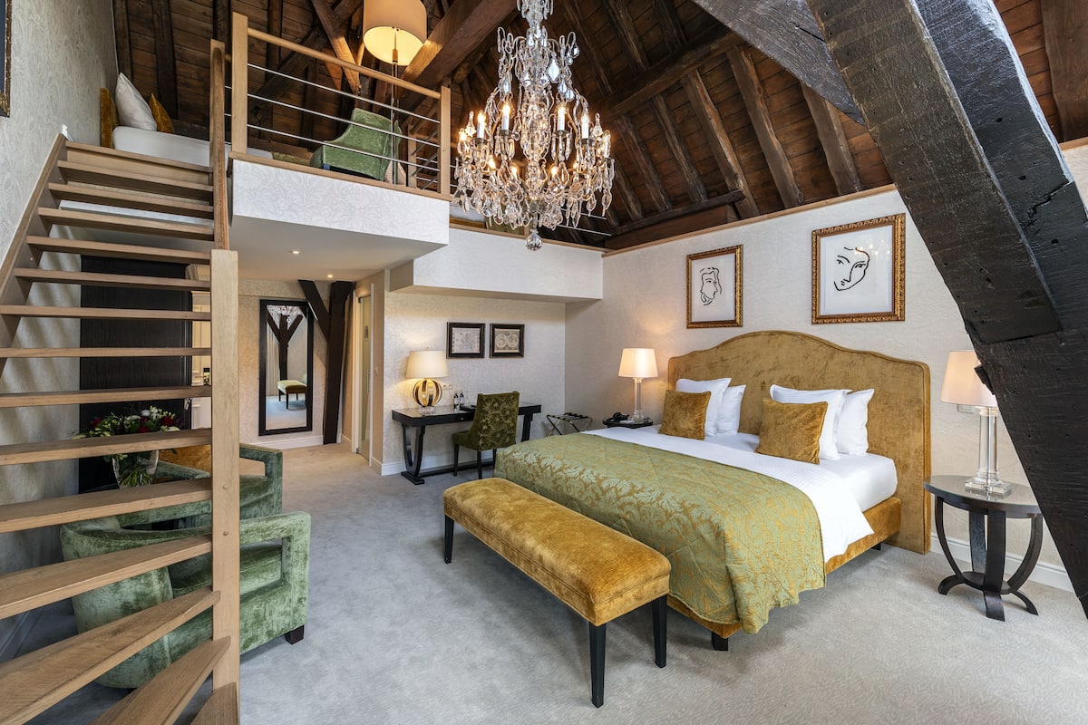 Family Suite "Queen Catharina" | Seprai premium, bantalan ekstra lembut, minibar, dan brankas
