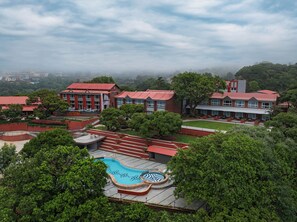 Outdoor pool - Fountain, Mahabaleshwar - IHCL SeleQtions (Mahabaleshwar)
