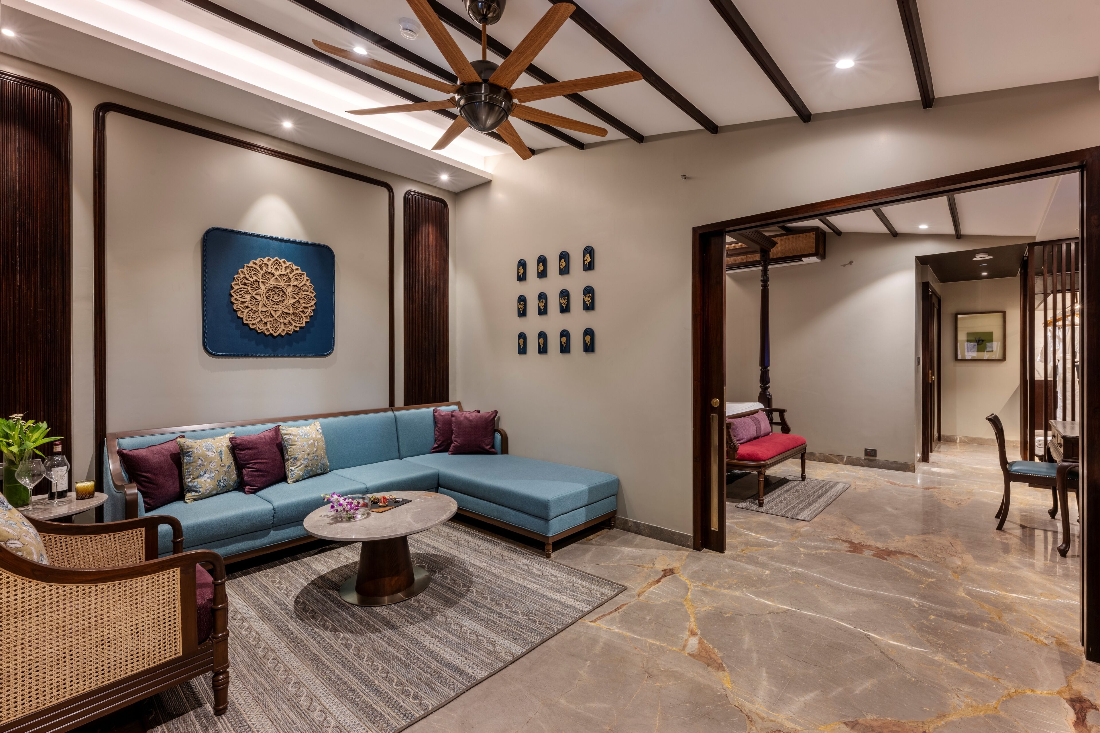 Suite (SeleQtions) | Brankas dan didekorasi berbeda-beda