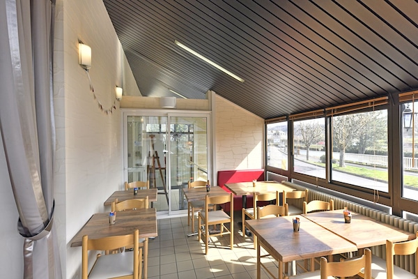 Comfort Double Room, Accessible, Ensuite | Restaurant