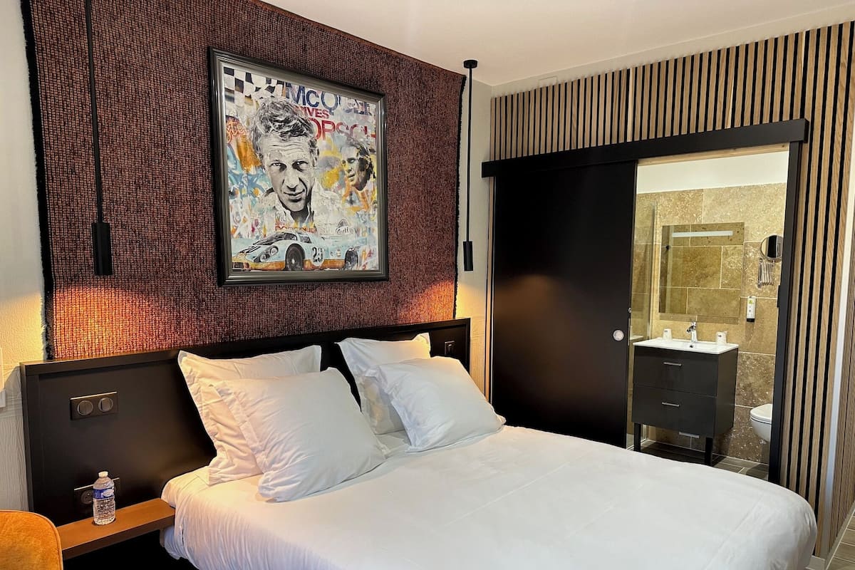 Double Room | Premium bedding, memory foam beds, in-room safe, desk