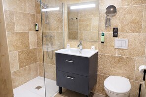 Free toiletries, hair dryer, towels, shampoo