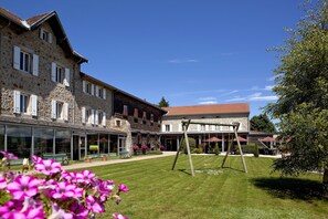 Front of property - Hob Fort Du Pré (Saint-Bonnet-le-Froid)
