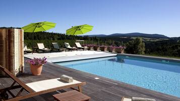 Outdoor pool, open 8 AM to 8 PM, sun loungers
