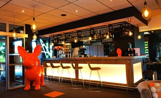 Bar (en el alojamiento)