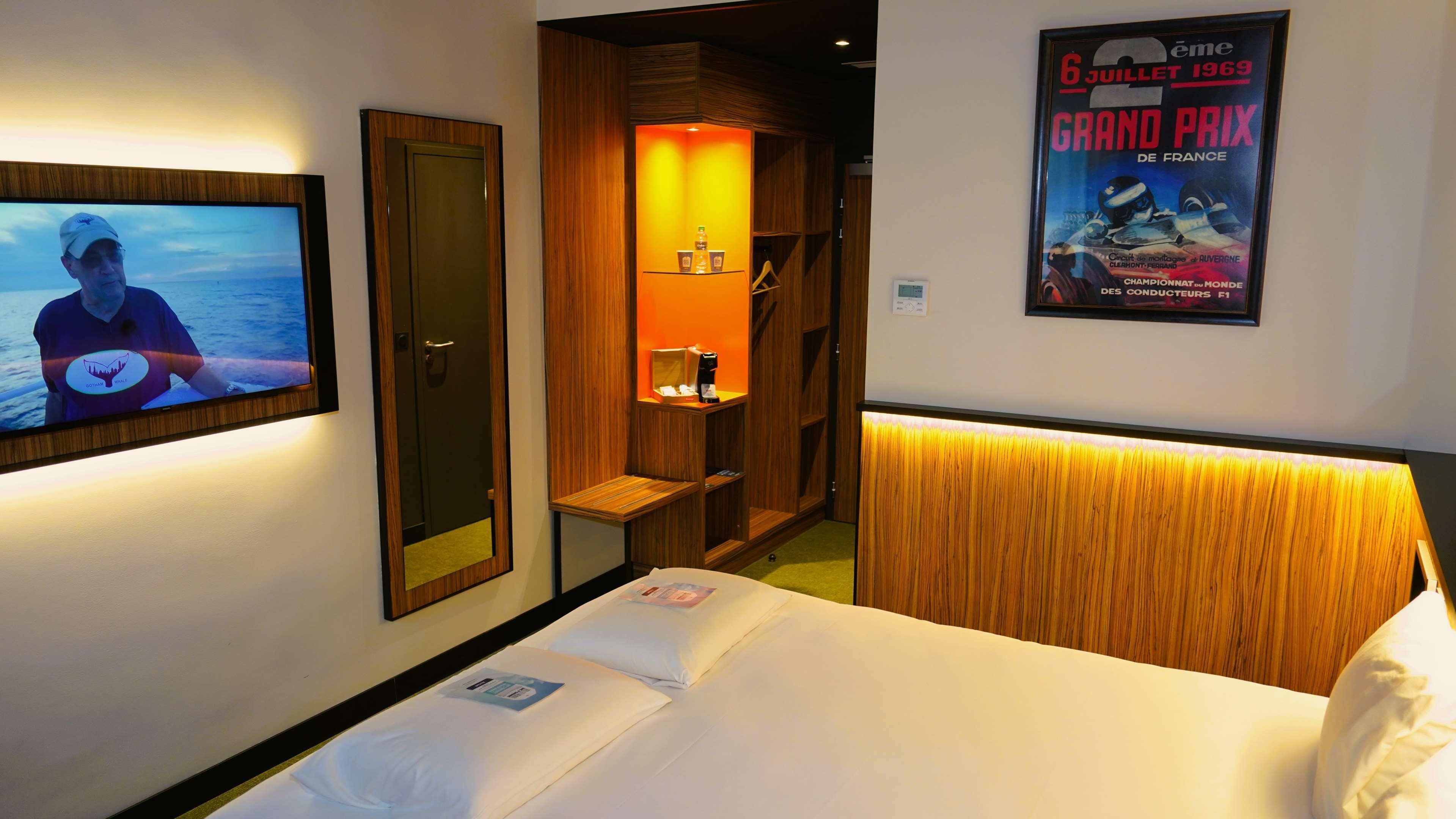 standard room, 1 double bed | premium bedding, desk, blackout curtains, soundproofing