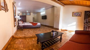 Panoramic Room, 1 King Bed, Balcony | 1 bedroom, individually decorated, individually furnished
