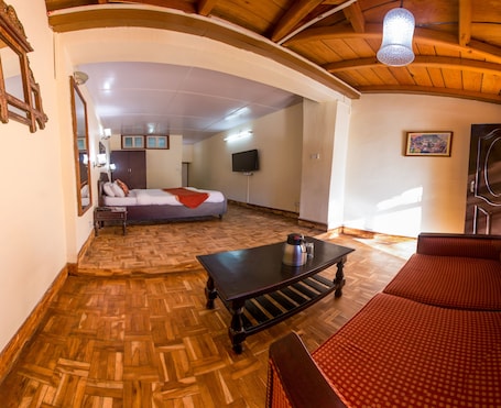 Panoramic Room, 1 King Bed, Balcony | 1 bedroom, individually decorated, individually furnished