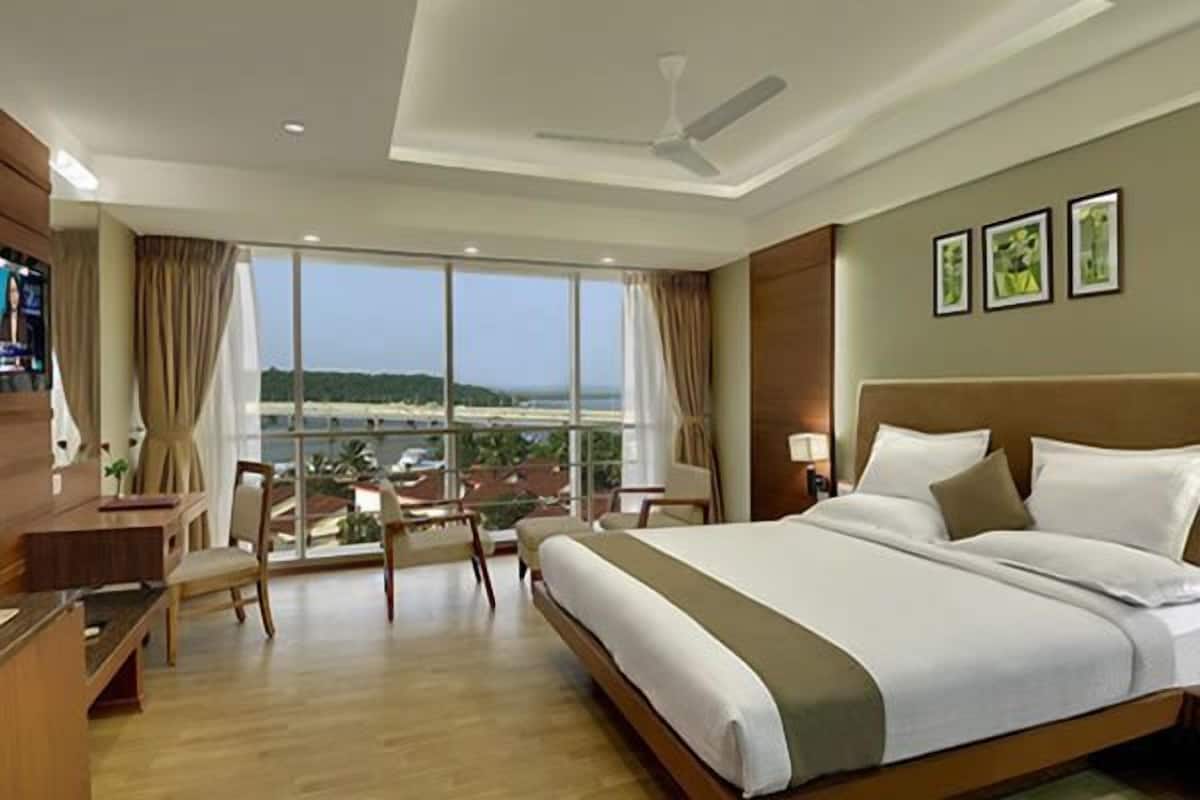 Premium bedding, Select Comfort beds, desk, iron/ironing board