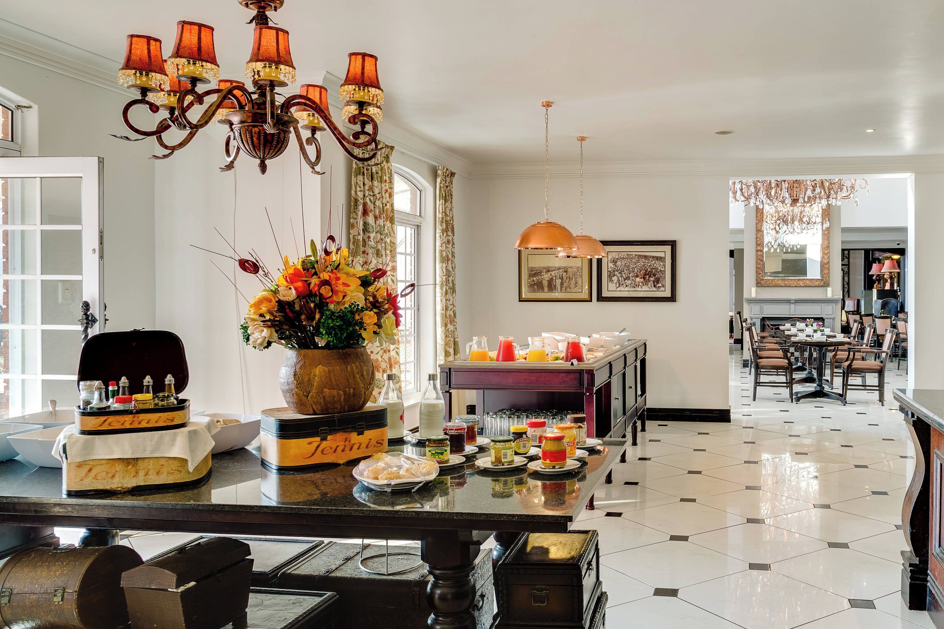 breakfast, lunch and dinner served