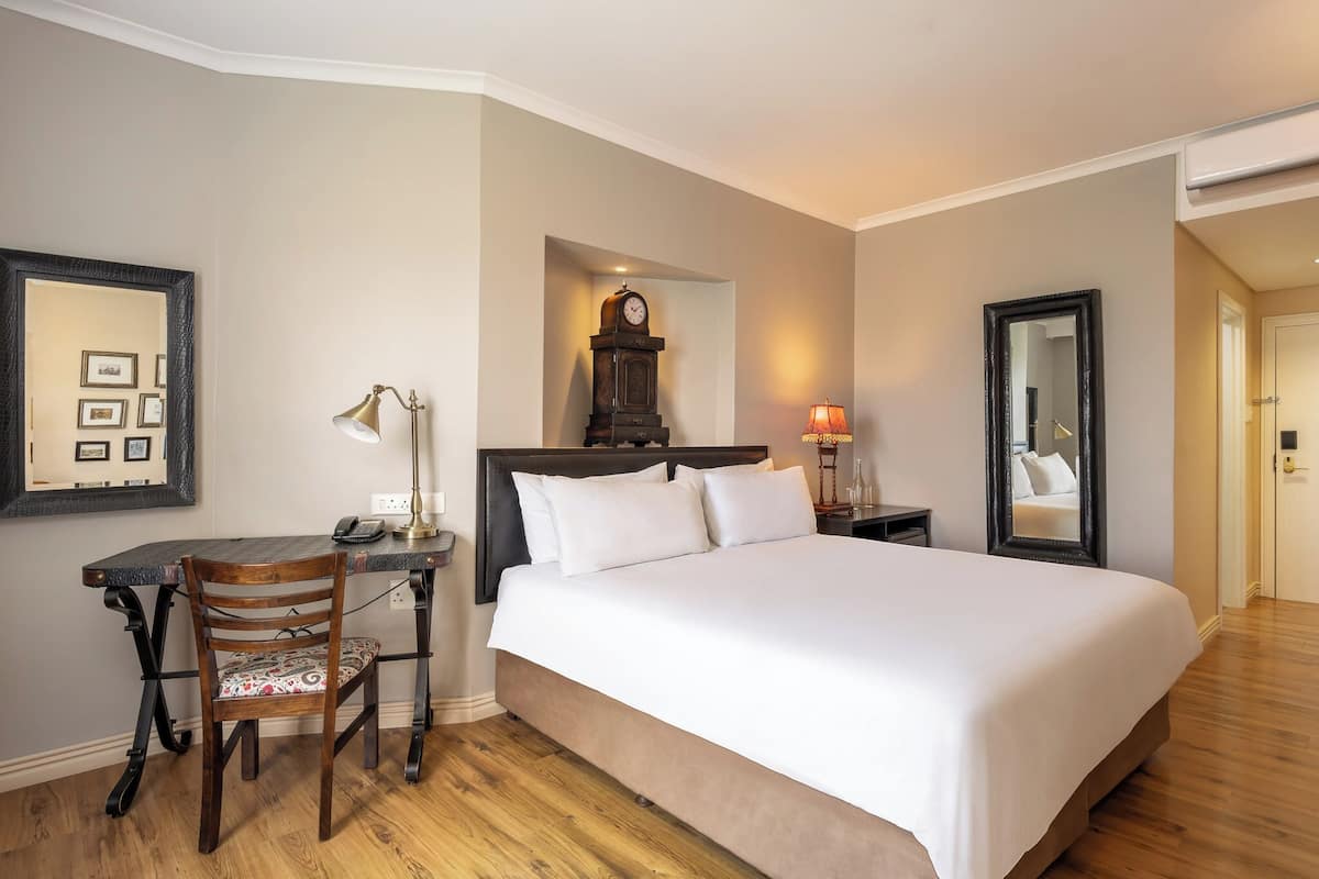 Room, 1 King Bed | Premium bedding, down duvets, Select Comfort beds, in-room safe