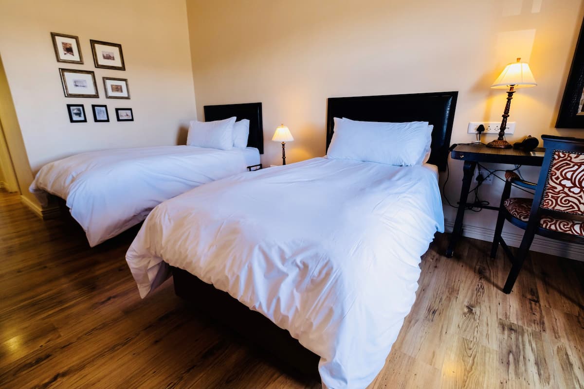 Room, 2 Twin Beds, Non Smoking | Premium bedding, down comforters, Select Comfort beds, in-room safe