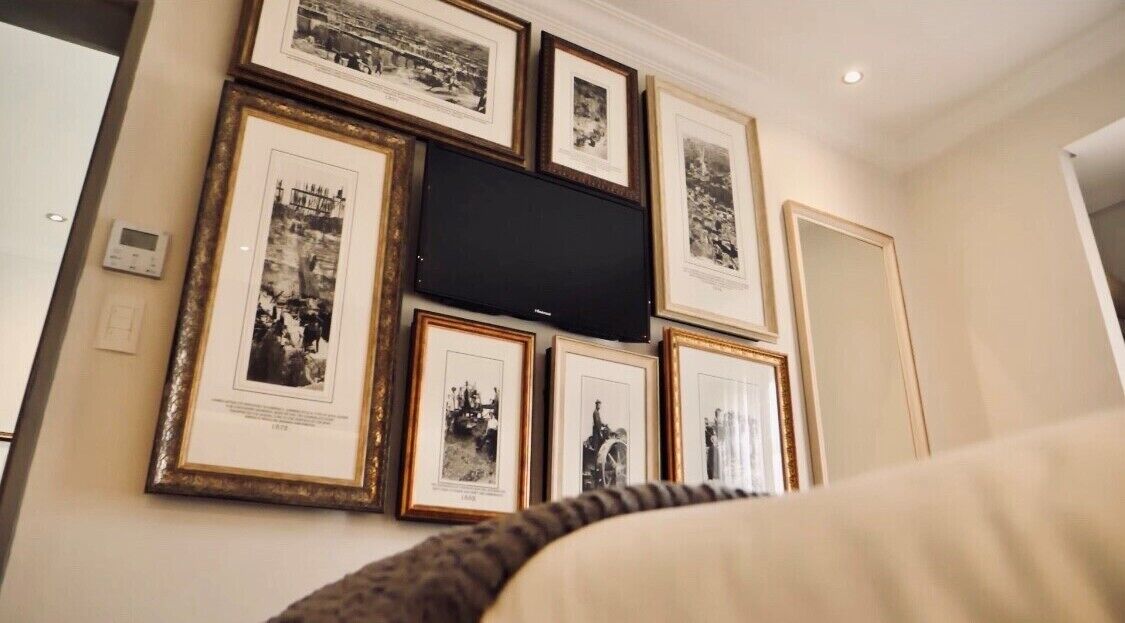 room, 1 king bed, non smoking | premium bedding, down duvets, select comfort beds, in-room safe