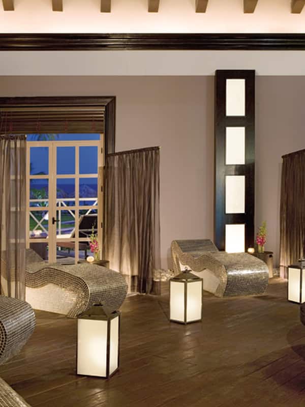Couples treatment rooms, sauna, hot tub, steam room, hot springs