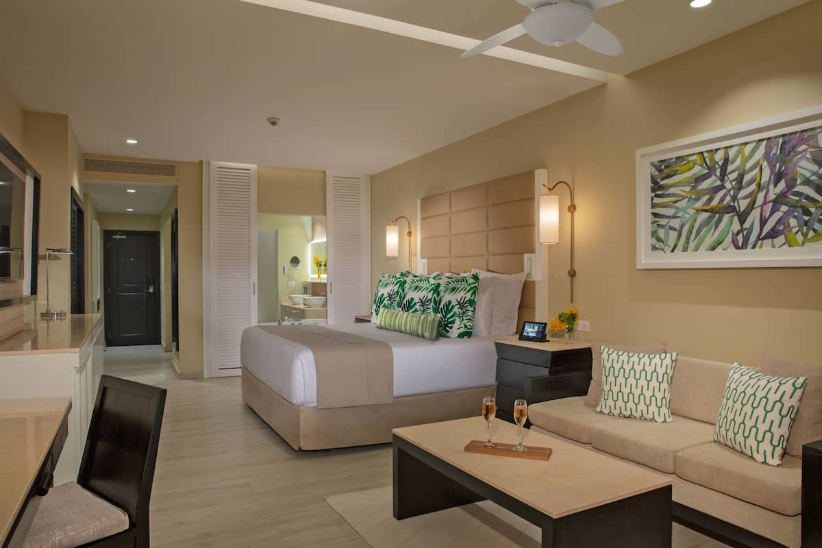 1 bedroom, free minibar, in-room safe, individually furnished