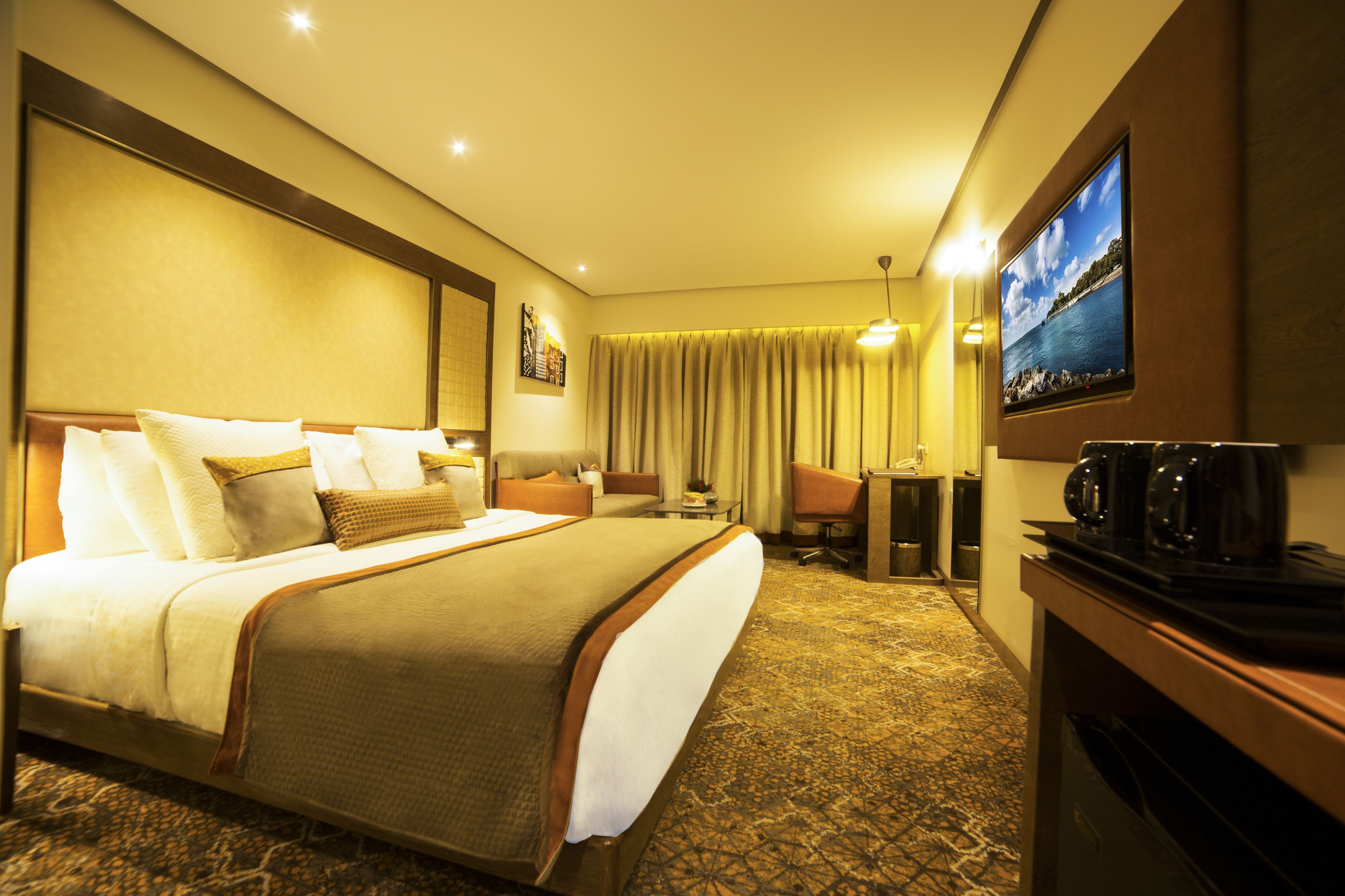 Club Grande Room | 1 bedroom, Egyptian cotton sheets, premium bedding, Select Comfort beds