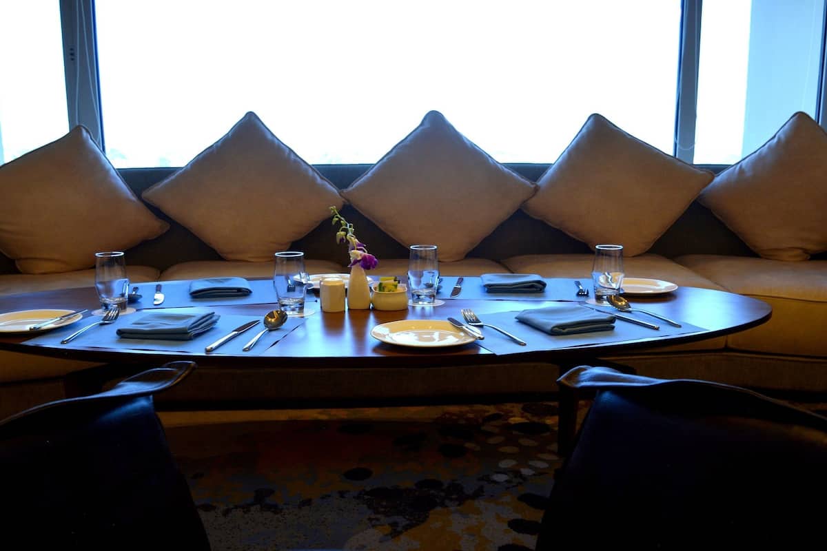 suite room with airport transfer | restaurant | 7 restaurants, breakfast, lunch, dinner served; mediterranean cuisine