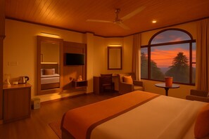 Deluxe Forest Facing | Premium bedding, memory foam beds, minibar, individually furnished - Vilãsa Lall Ji Resort (Dalhousie)