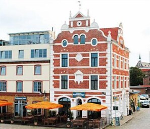 Fachada de la propiedad