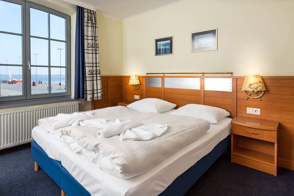 double room, ocean view | desk, soundproofing, cots/infant beds, rollaway beds