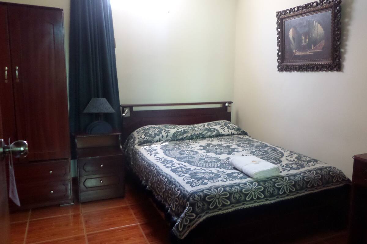 In-room safe, desk, WiFi (free)