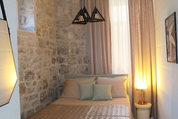 2 bedrooms, premium bedding, memory foam beds, desk