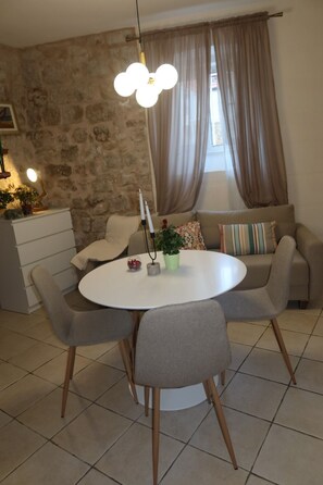 Apartment for 2 people with kitchen | Oleskelualue | LCD-televisio