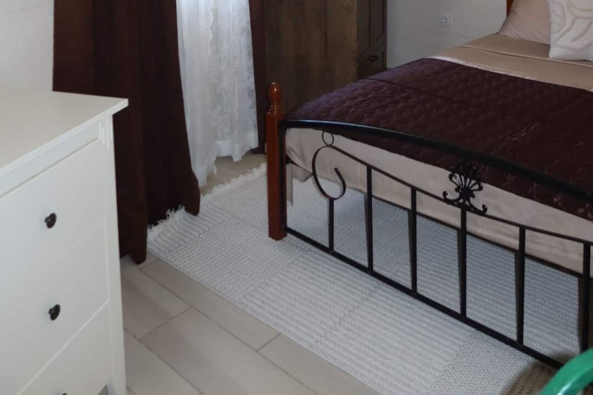 2 habitaciones, ropa de cama de alta calidad y camas con efecto memoria