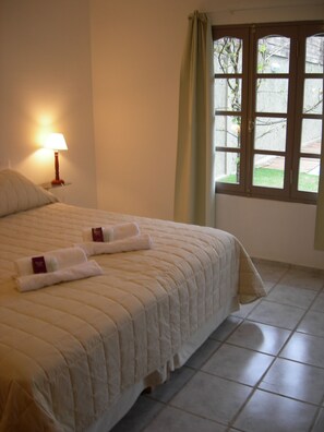 Caja de seguridad en la habitación y decoración personalizada