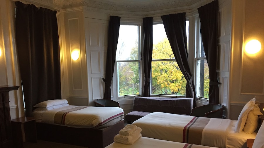 Edinburghhouse Hotel