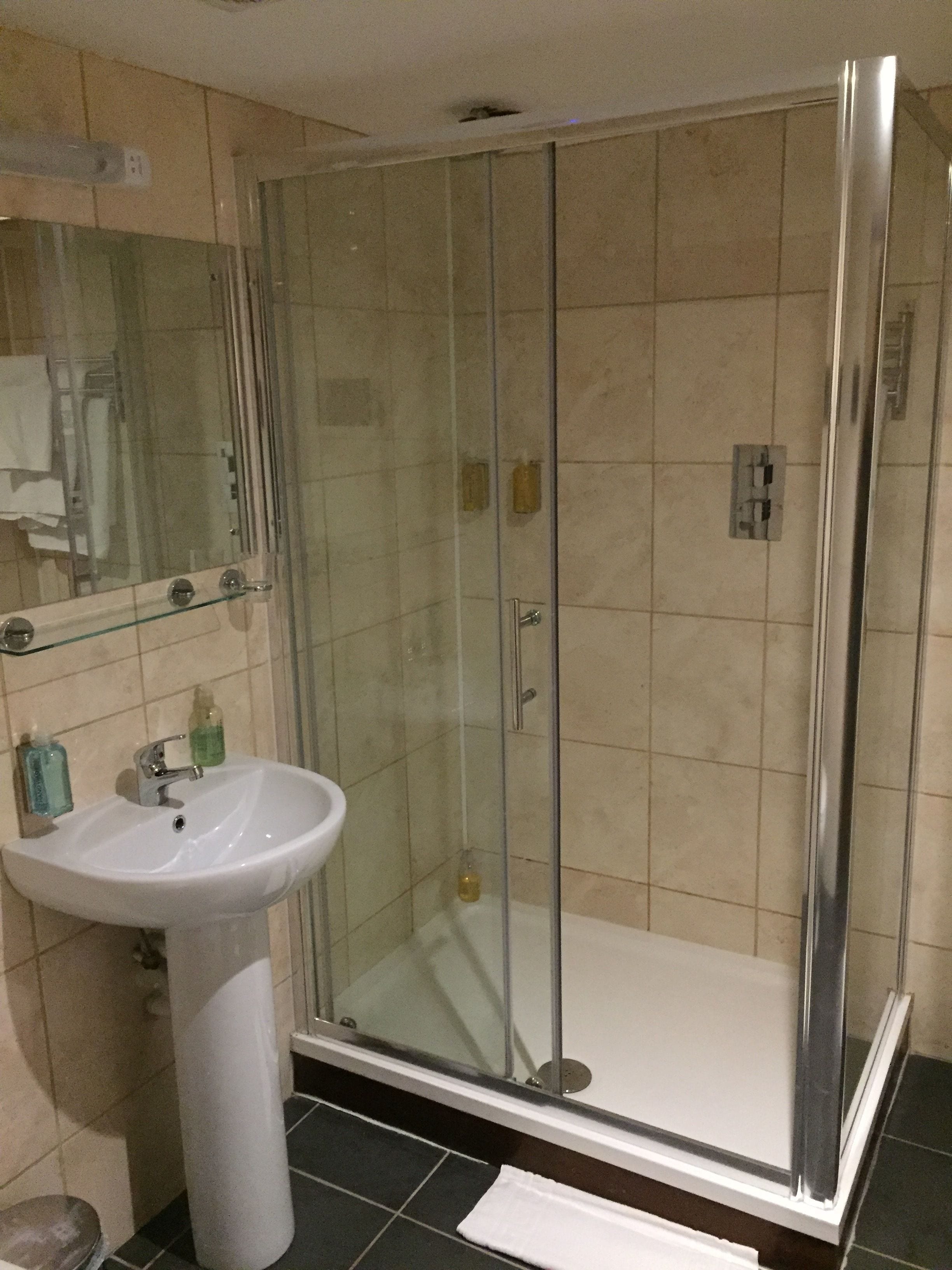 Bathroom shower