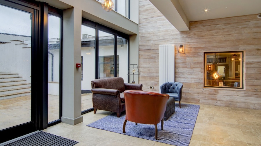 The Gissons Hotel