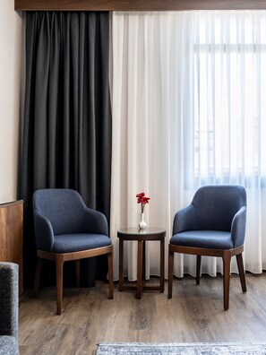 1 habitación, minibar, caja de seguridad en la habitación y escritorio 