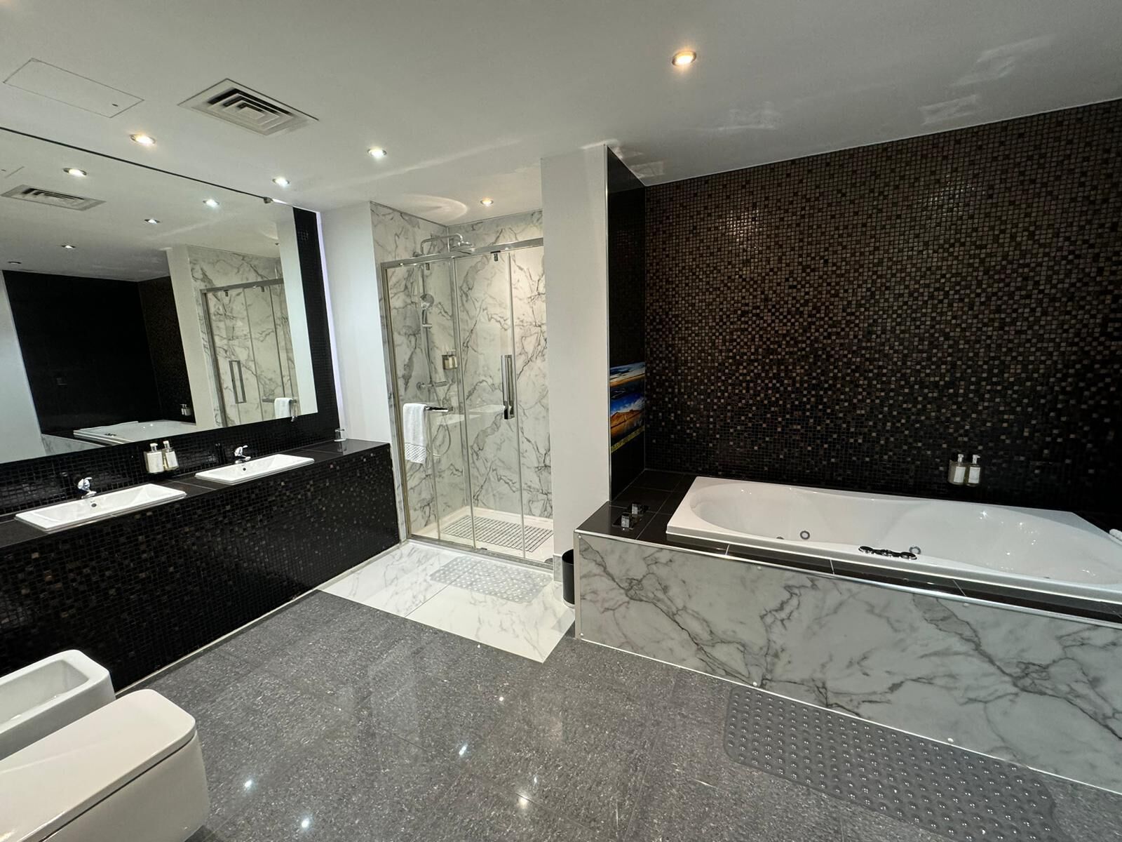 Photo - Rafayel Hotel & Spa