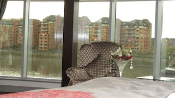Suite, vue fleuve (Emperor) | Vue de la chambre