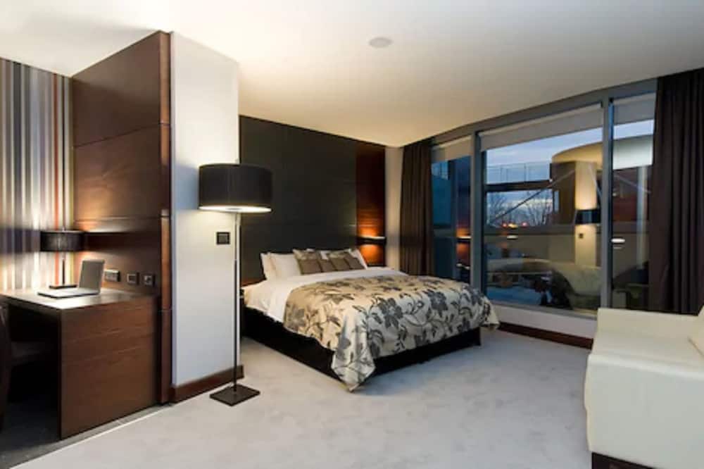 luxury hotels in London