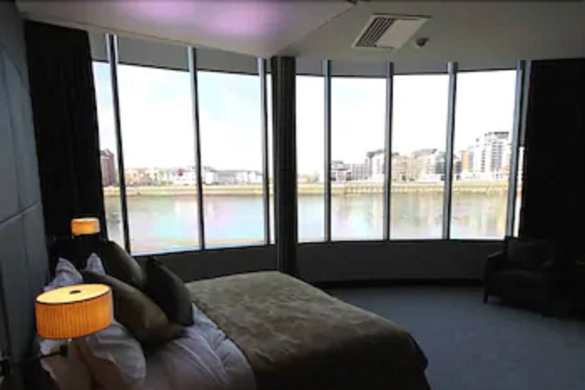 Premium Double Room, River View | In-room safe, desk, blackout curtains, soundproofing